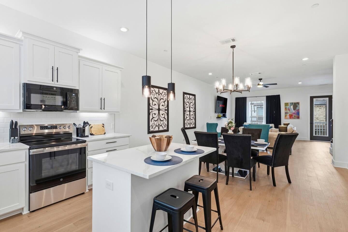 Fully-equipped chef's kitchen